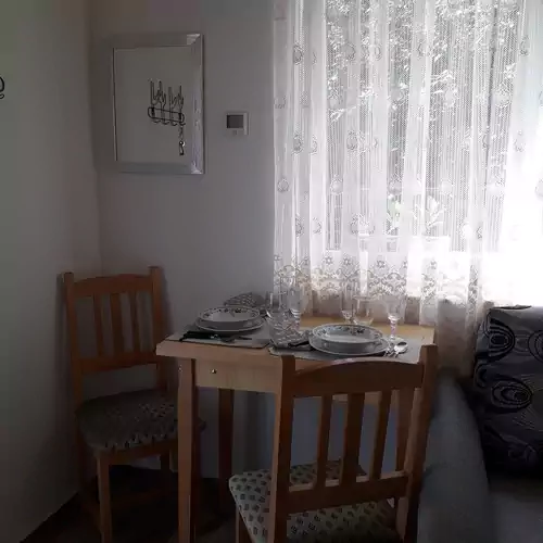 Galagonya Kerti Lak Bogyoszló 009 kép