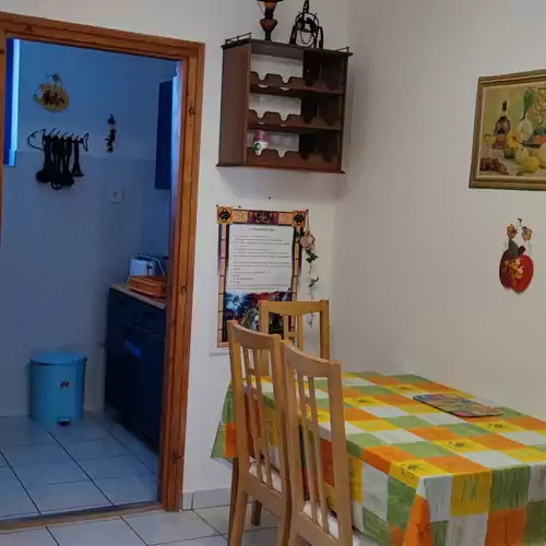 Róbert Apartman Balatonalmádi 006 kép