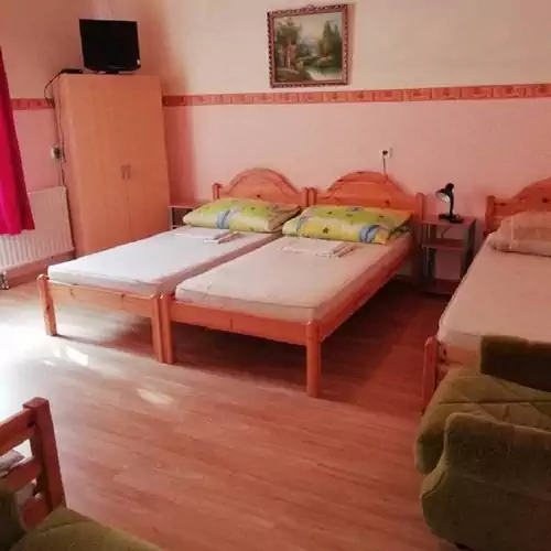 Platán Vendégház Ópusztaszer 002 kép