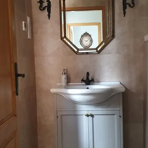 Emelet: F&uuml;rdőszoba/1