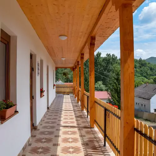 Petróczy István Polgári Védelmi Kiképző Bázis Apartman Kovácsvágá 003 kép