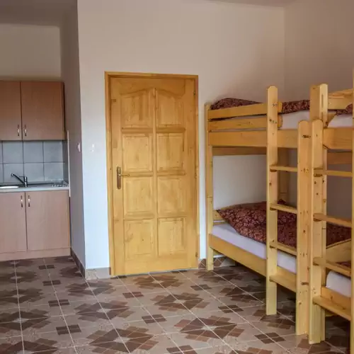 Petróczy István Polgári Védelmi Kiképző Bázis Apartman Kovácsvágá 006 kép