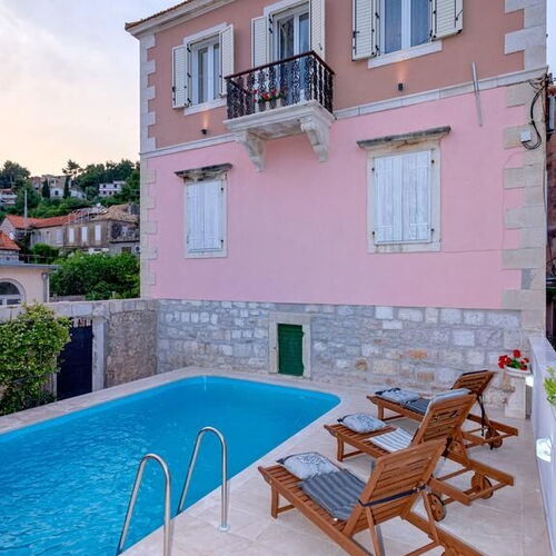 Apartmanok A Tenger Mellett Medencével Jelsa, Hvar - 2067 Jelsa  2