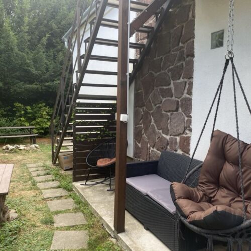 Flóra Apartman a Balatonnál Lovas  3