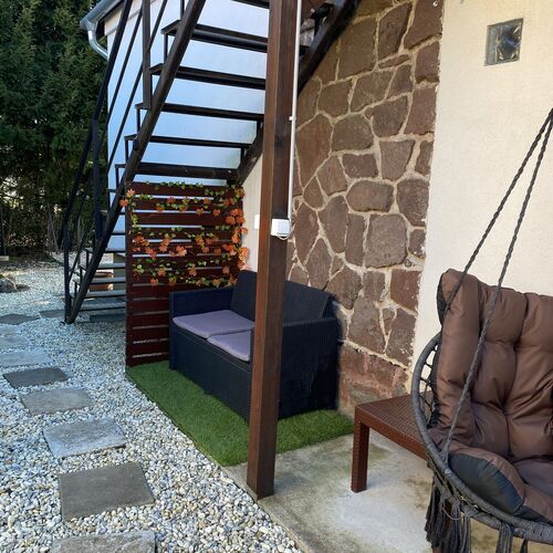 Flóra Apartman a Balatonnál Lovas