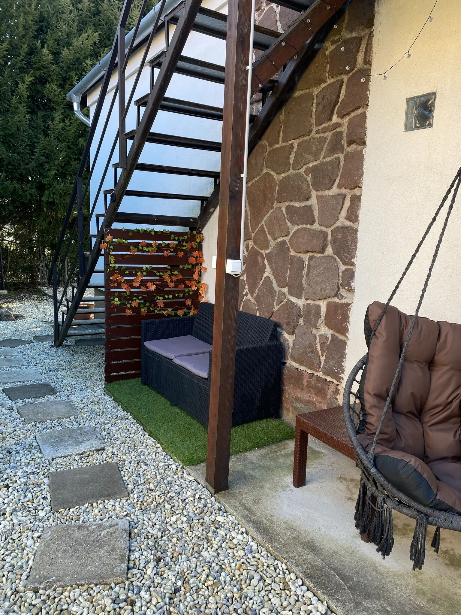 Flóra Apartman a Balatonnál Lovas