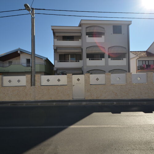 Apartmanok Családok Részére Medencével Zadar - 16336  3