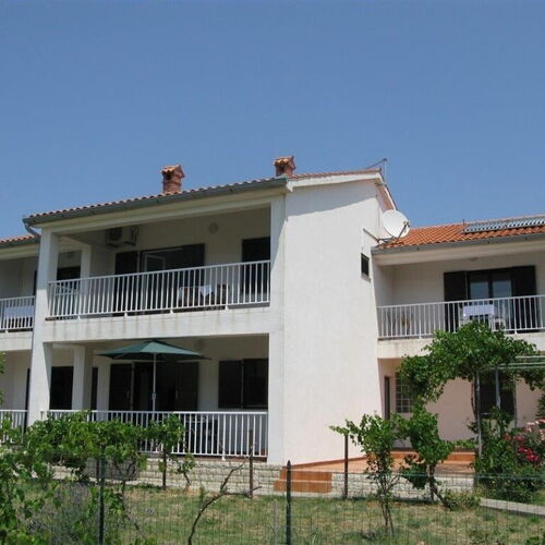 Apartmanok Parkolóhellyel Palit, Rab - 16356 Palit  2