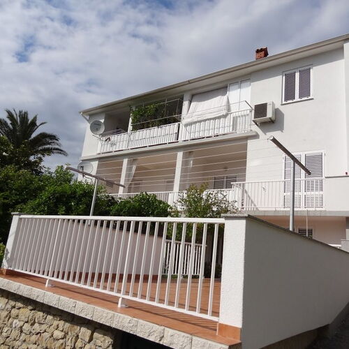 Apartmanok Parkolóhellyel Rab - 16359  2