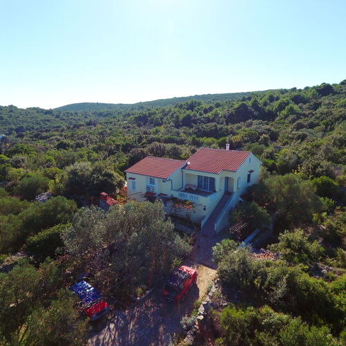 Apartmanok Parkolóhellyel Mali Iz, Iz - 16535 Mali Iž  4