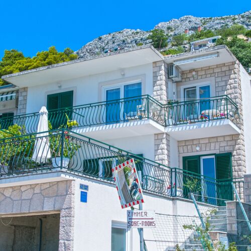 Apartmanok Parkolóhellyel Brela, Makarska - 16603 Brela