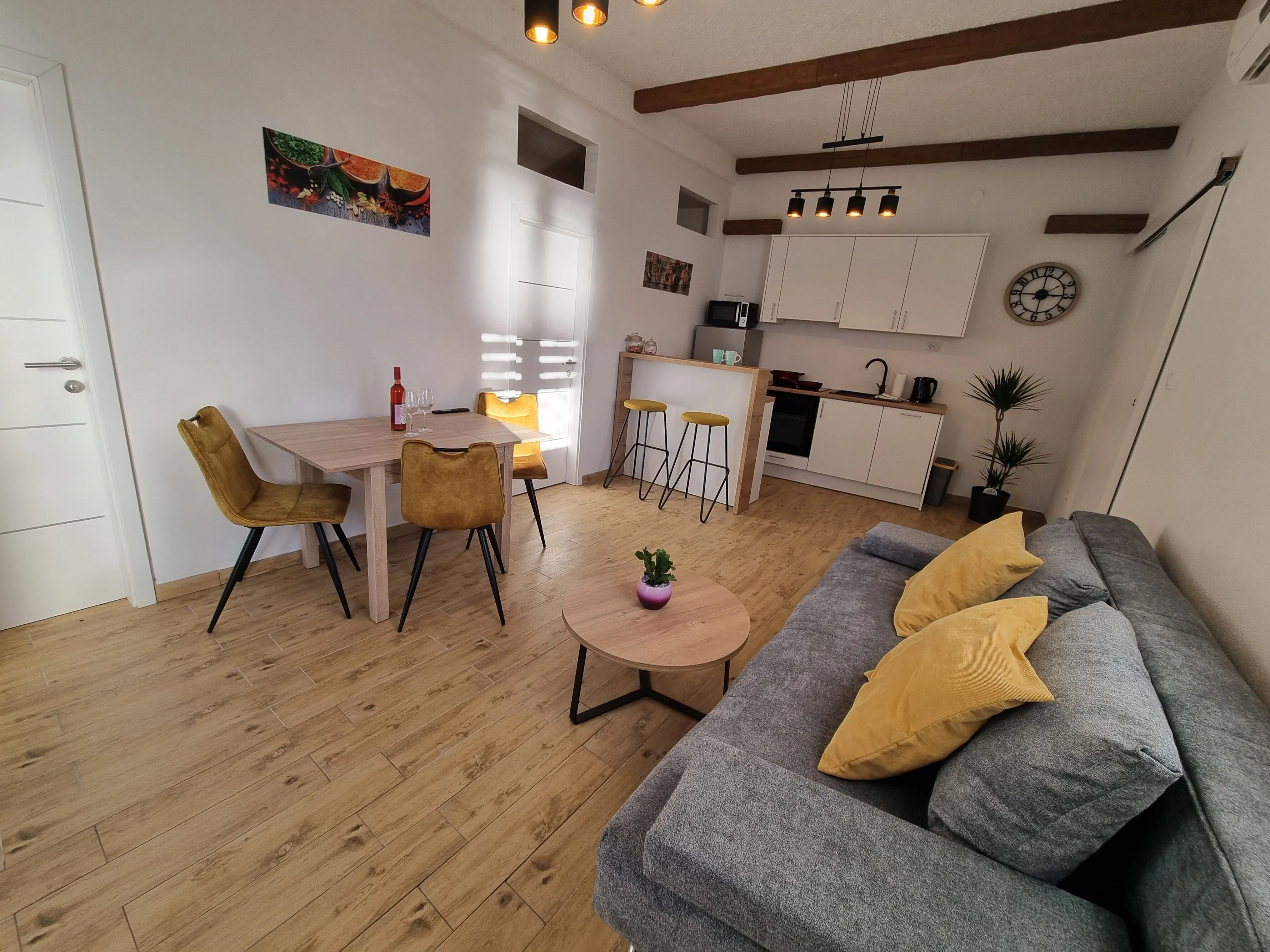 Apartmanok A Tenger Mellett Zivogosce - Porat, Makarska - 16763 Živogošće - Porat