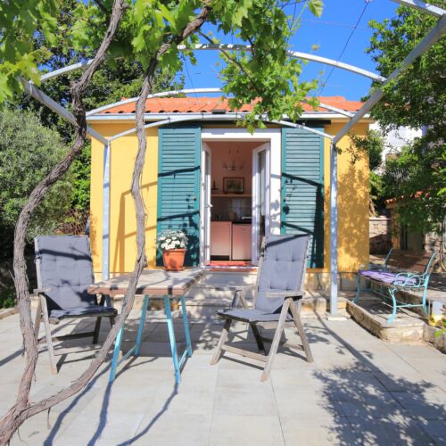 Apartmanok Parkolóhellyel Splitska, Brac - 17023 Splitska