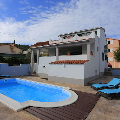 Ház Családok Részére Medencével A Tenger Mellett Slatine, Ciovo - 17231 Slatine