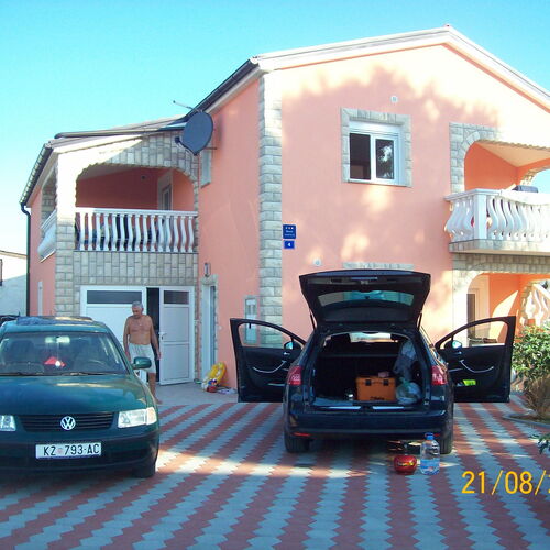 Apartmanok Parkolóhellyel Vir - 17422  3