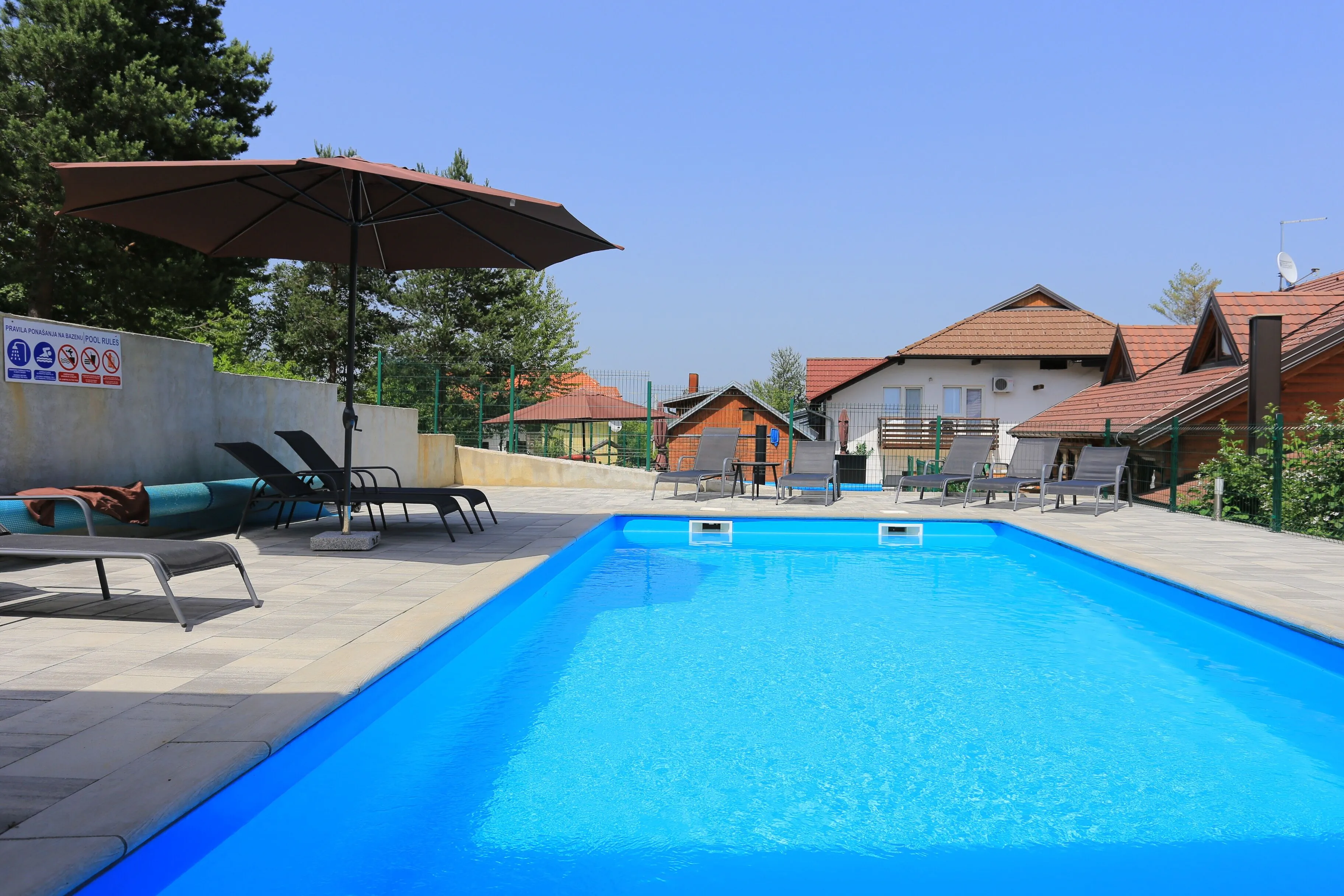 Family-friendly Apartments With Swimming Pool Grabovac, Plitvice - 17532 Grabovac