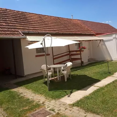 Nyuszi Apartman Gyula