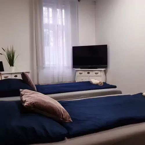 Váralja Apartman Tata 004 kép