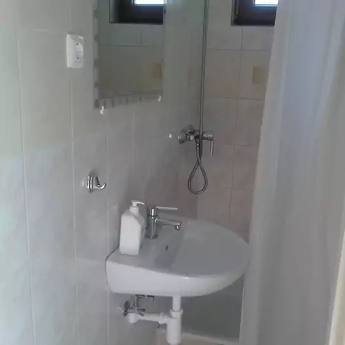Patakparti Apartman Lova 014 kép