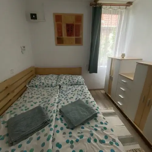 Patakparti Apartman Lova 019 kép