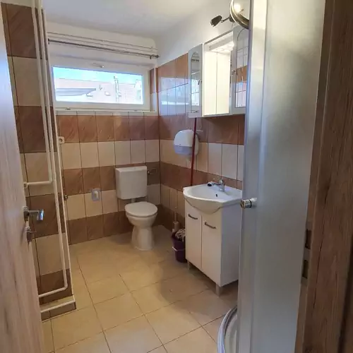 Családias Apartman Gyál 002 kép