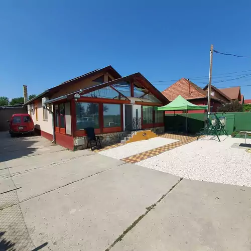 Családias Apartman Gyál 001 kép