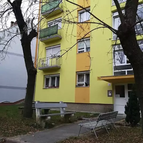 Petőfi Apartman Komló 002 kép