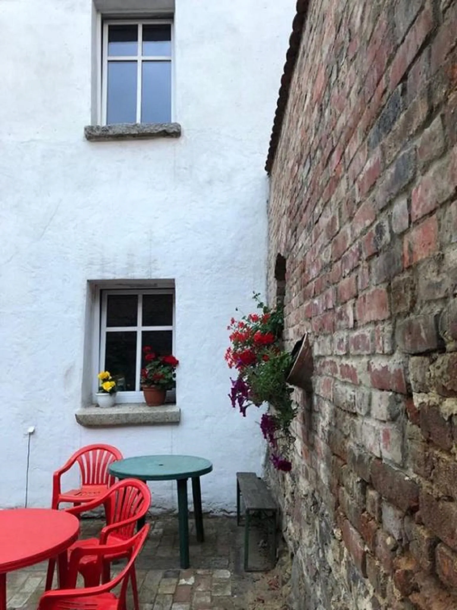 Stajnia na Warszawskiej Głubczyce