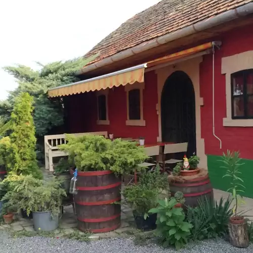 Hangonyi Pizzéria és Vendégház Hangony 002 kép