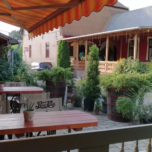 Hangonyi Pizzéria és Vendégház Hangony 001 kép