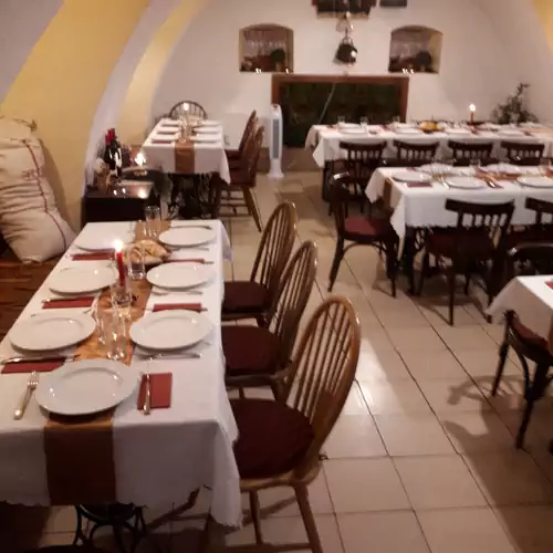 Hangonyi Pizzéria és Vendégház Hangony 058 kép