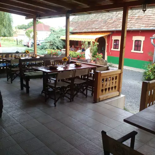 Hangonyi Pizzéria és Vendégház Hangony 047 kép