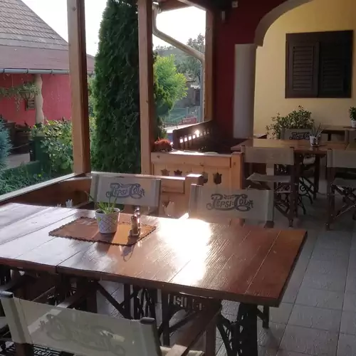 Hangonyi Pizzéria és Vendégház Hangony 032 kép