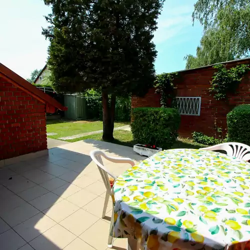 103 - Ikerfél Nyaraló Balatonszárszó 003 kép