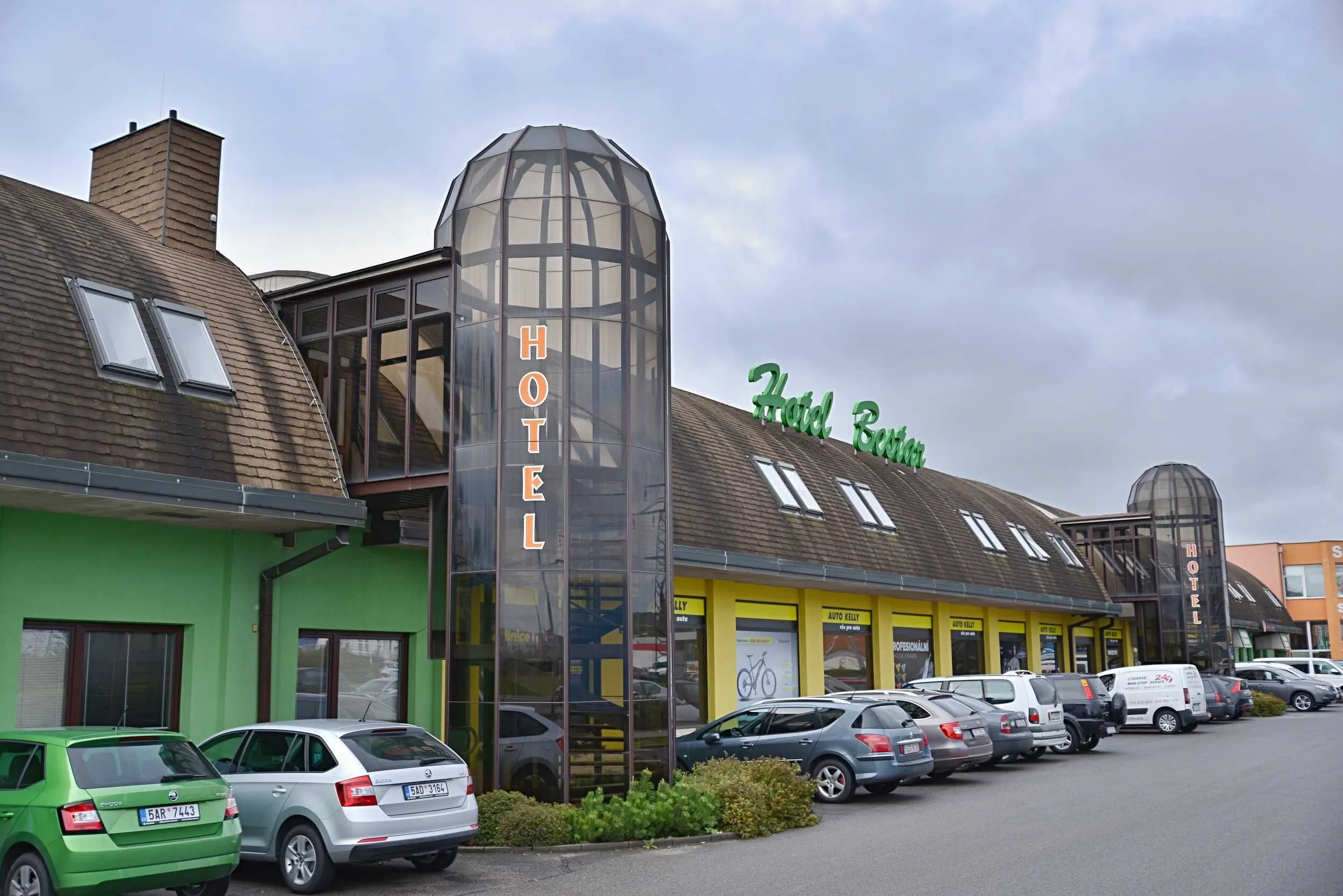 Hotel BESTAR Kosmonosy