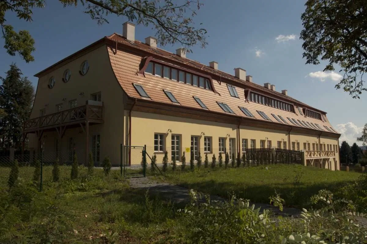 Royal Wellness & Apartmány Dobříš