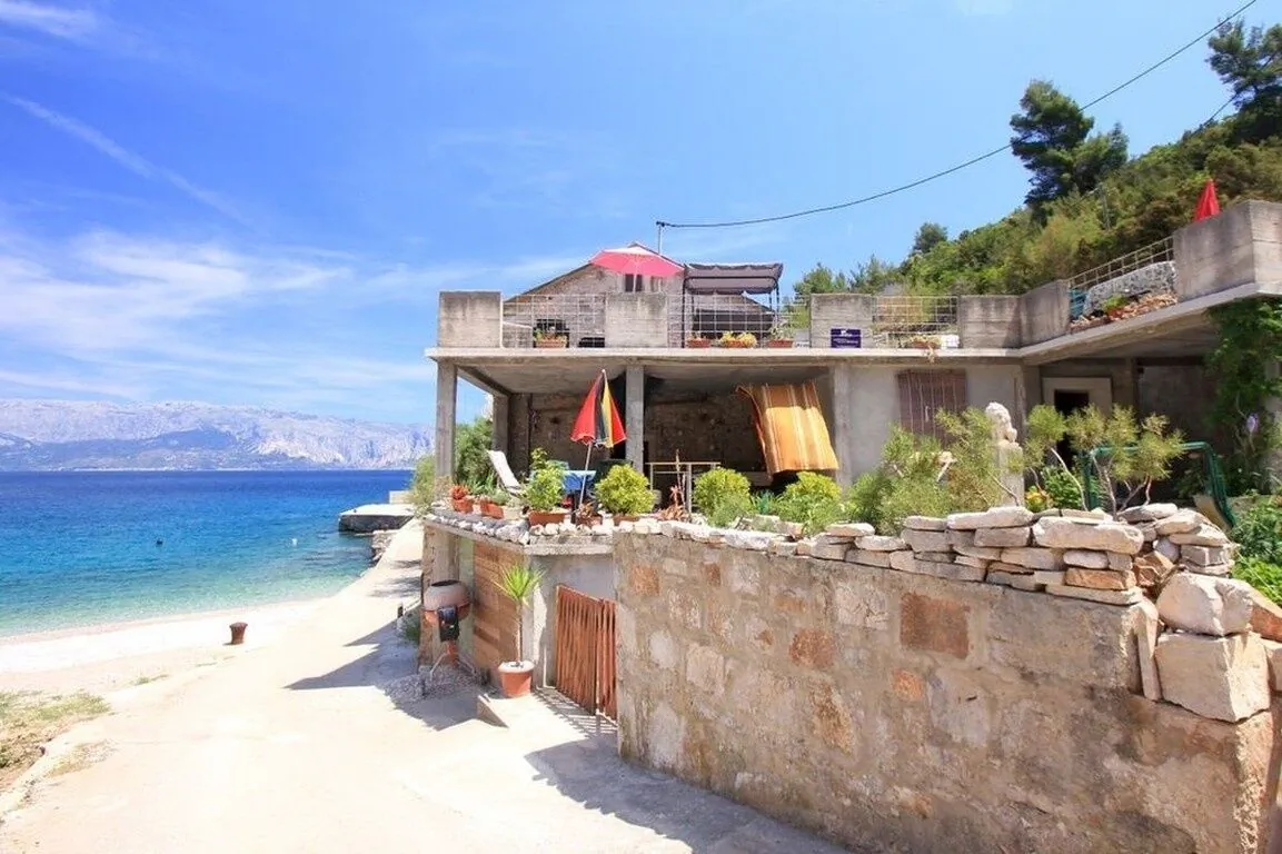 Robinson House Braco Bogomolje