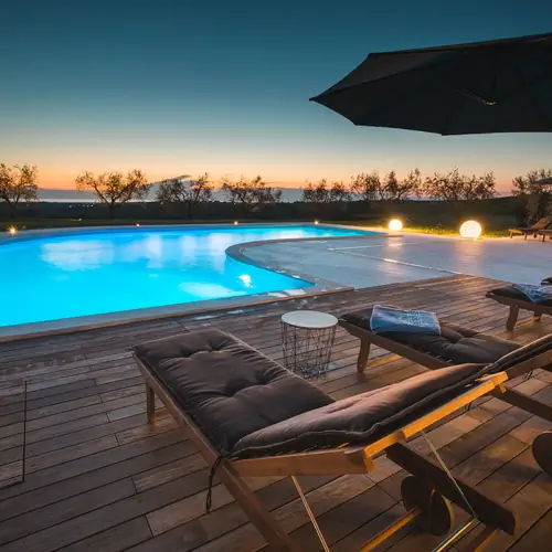 vanjski grijani bazen