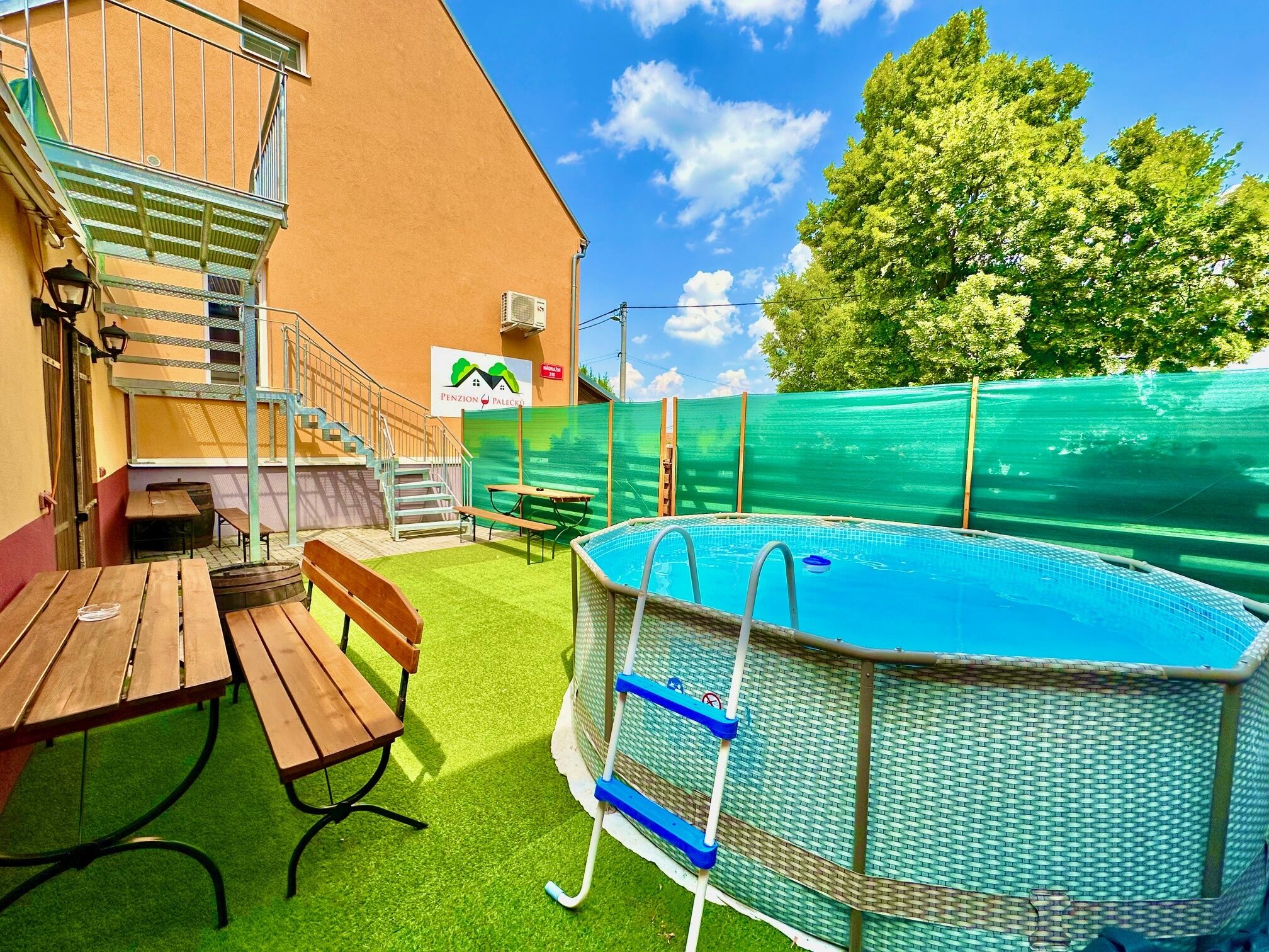 Penzion víno sklep U Palečků Zaječí