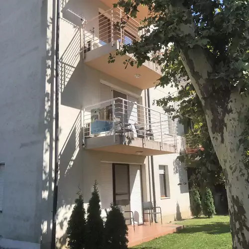 Dorina Wellness Apartmanok Siófok 012 kép