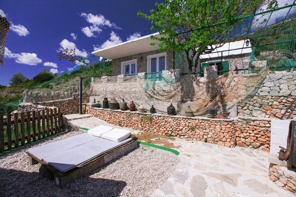 Robinson House Veritas Bol