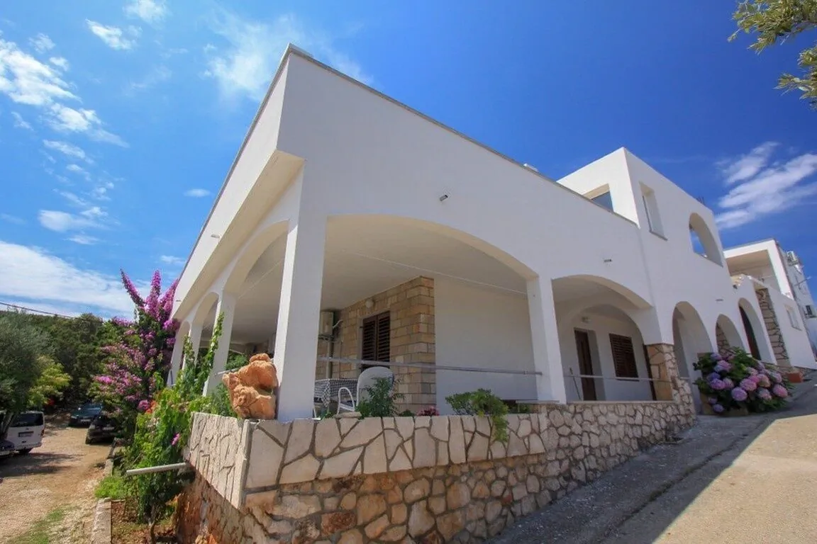 Apartment Fiora Zastražišće