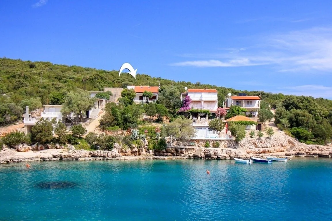 Robinson House Ina 3 Gdinj