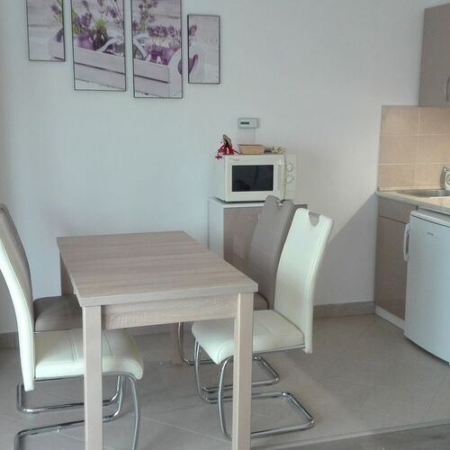 Lavender Apartment Hévíz  3