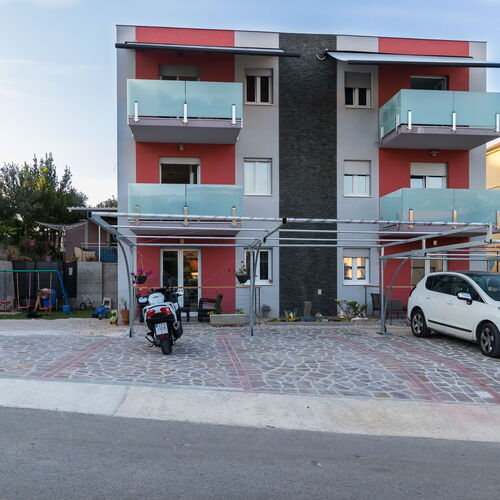 Apartmanok és Szobák Parkolóhellyel Grebastica, Sibenik - 17831 Grebaštica  2