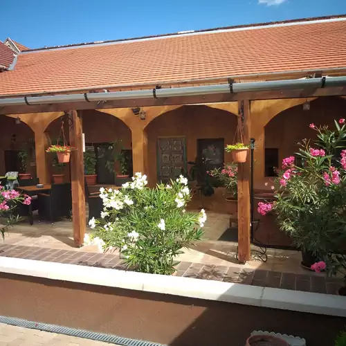 Hacienda Apartmanok Eger 050 kép