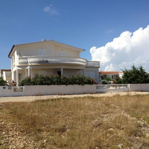 Apartman Marta Vir  4