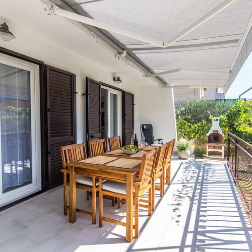 Apartment 4 Olives Stari Grad