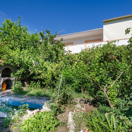 Apartments Elvira Lopar  2