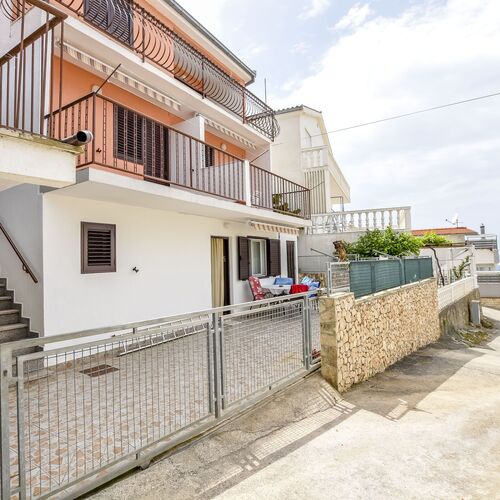 Apartments Mira Mark Razanj